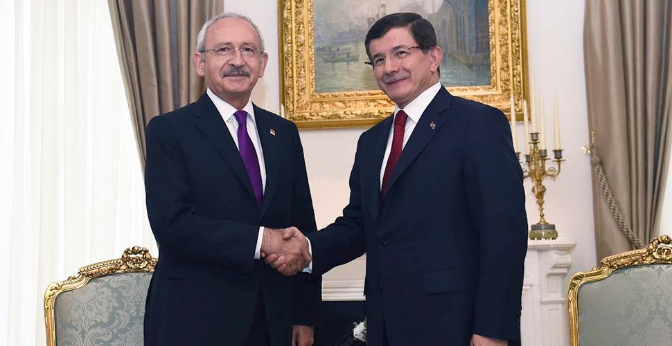 Ahmet efendi sen ve senin gibi Trenden atlayanlar Trenin ardından ne kadar bağırırsa bağırsın seslerini kimseye duyuramazlar ayrıca bizim kaypak insanlarla işimiz olmaz bundan sonra sen yoluna biz yolumuza 🇹🇷🕋🍎