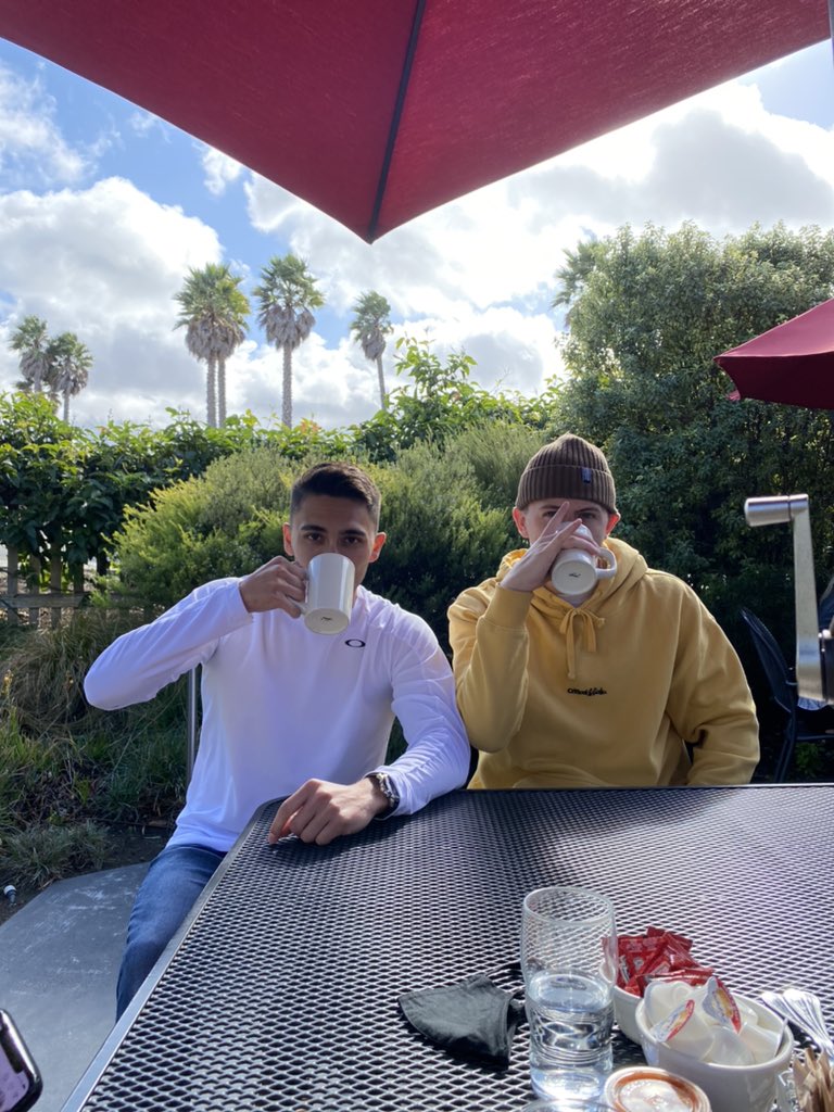cpendy_'s tweet photo. coffee hits different with your boys https://t.co/eHzYy9y420