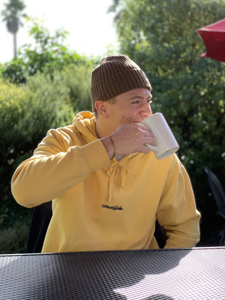 cpendy_'s tweet photo. coffee hits different with your boys https://t.co/eHzYy9y420