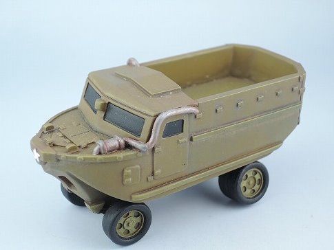 103はなんとスキ型四輪駆動水陸両用車です シリーズ中異色の存在 でもこういうのも楽しいでしょ タイヤやスクリュー再現のため7パーツ構成 です 一番お買い得な内容のキットかも ネコワークス ディフォルメカーシリーズ ツイレポ