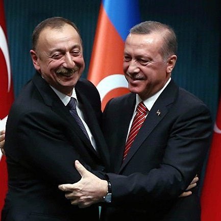 Can Azerbaycan’ımızın 
devlet bayrak günü 
hayırlara vesile olsun İNŞALLAH 
Kansa kan Cansa can 
Sonsuza kadar yanınızdayız Can Azerbaycan 🇹🇷🇦🇿🇵🇰🇧🇭