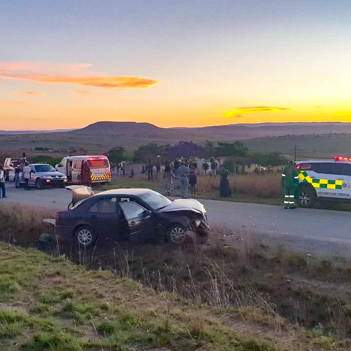 kznpvt's tweet photo. Single vehicle rollover P16 road Vryheid area https://t.co/iCNx1st94l