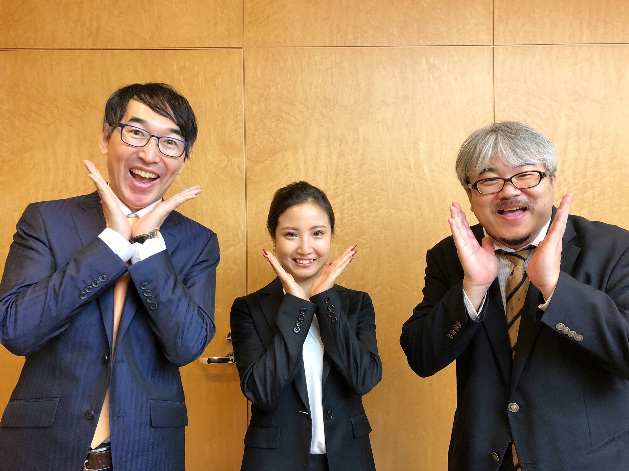 吹奏楽作家 オザワ部長 公式 終演後に 講評の東海大学付属高輪台高校吹奏楽部顧問 畠田貴生先生 元精華女子高校吹奏楽部 のレジェンドトランペッター 広田あやかさん 裏方でも大活躍の東海大学付属大阪仰星高校吹奏楽部顧問 藤本佳宏先生と 吹奏楽作家 オザワ部長 公式 終演後に 講評の東海大学付属高輪台高校吹奏楽部顧問 畠田貴生先生 元精華女子高校吹奏楽部 のレジェンドトランペッター 広田あやかさん 裏方でも大活躍の東海大学付属大阪仰星高校吹奏楽部顧問 藤本佳宏先生と