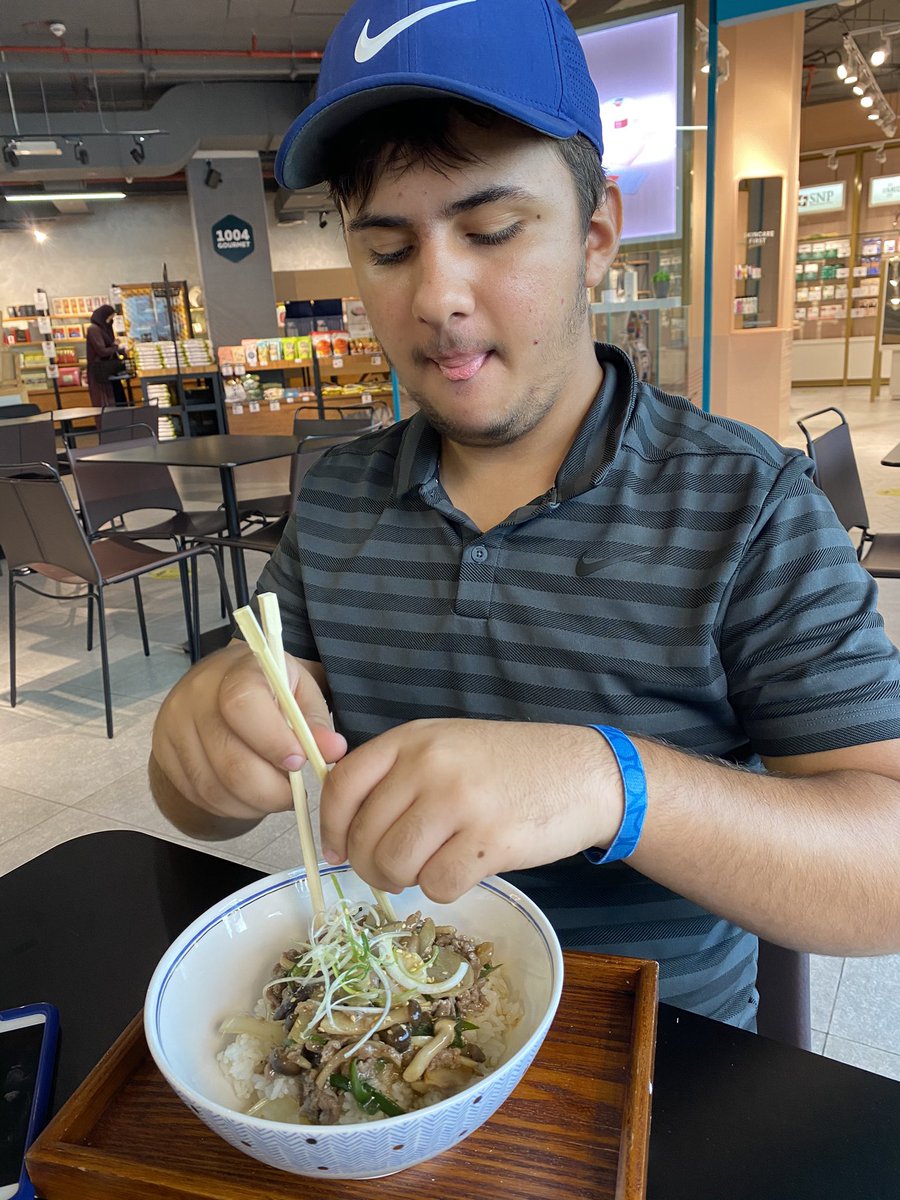 PinkTaxiRunner's tweet photo. It’s like visiting Korea once a month #postgolf #preexams
That was an ice coffee that ended up in a cup. Both dishes were a deux https://t.co/uTrzzHds7d