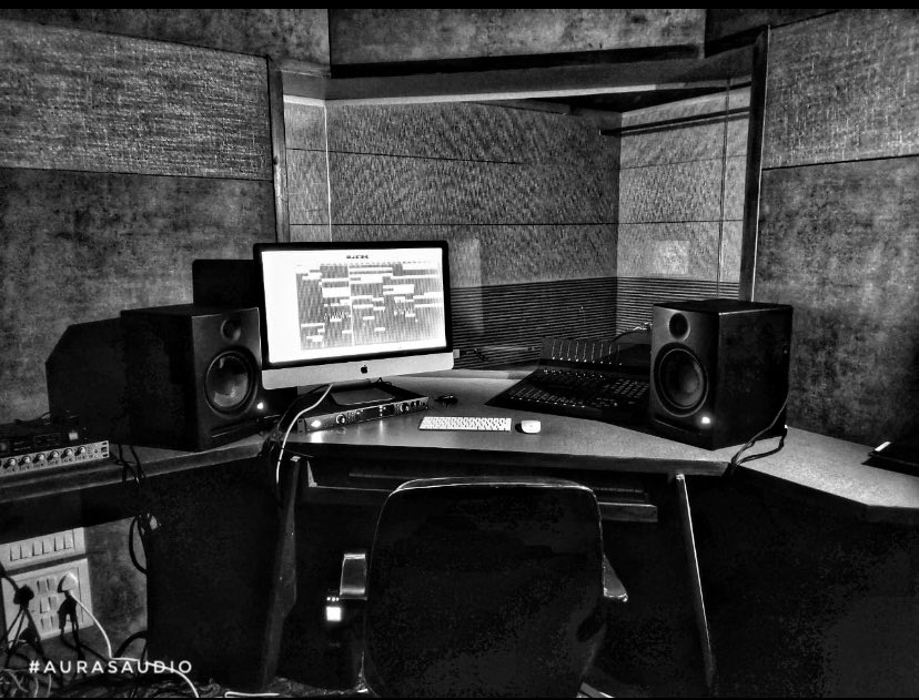 AurasAudio's tweet photo. The Mecca For Creating Music
#insyncwithsound
#aurasaudio
#Engineerside
#Darkview
#Recordingstudio
#musicproductionstudio
#studioindelhi
#delhibestrecordingstudio
#studioinindia
#beststudioinncr
#soundengineering
#Soundproduction
#musicstudio
#Engineerroom
#producerroom https://t.co/YjTADYgMx4