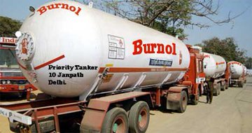 anarchistpandey's tweet image. I suggest you guys Who are running this #JusticeDemolished trend to apply burnol as soon as possible 😂😂😂
#शौर्य_दिवश