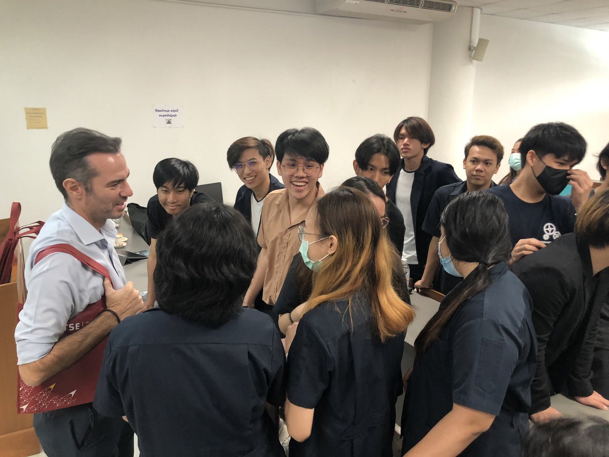 uktradeinthai's tweet photo. Great fun to team up with @ukinthailand to present about 🇬🇧’s #GlobalEntrepreneuProgramme &amp; Chevening Scholarship today at @TUinternational’s #TUPINE. 
Looking forward to welcome you to the UK in the near future! https://t.co/erPyrFAvqi