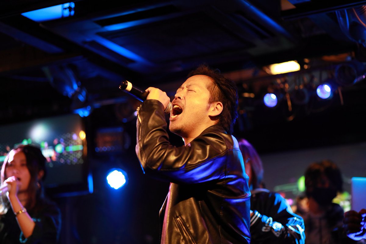 shakeyboowy's tweet photo. 昨日のステージ
Bado.さん(@kjkj0615 )に撮っていただいてました♪
ありがとうございました!\(*ˊᗜˋ*)/
相変わらず吠えてます←
#666SERVANTS
#ナオさん生誕祭2020 https://t.co/vToyeJN2fn