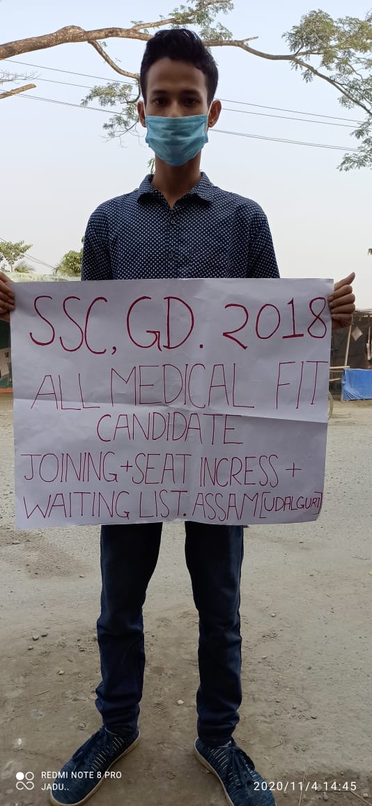 visheshtiwariC's tweet photo. #CHALORAJGHAT dear @HMOIndia  please joining krawo ssc gd 2018 medical fit all candidates https://t.co/Ce1eIXBRUC