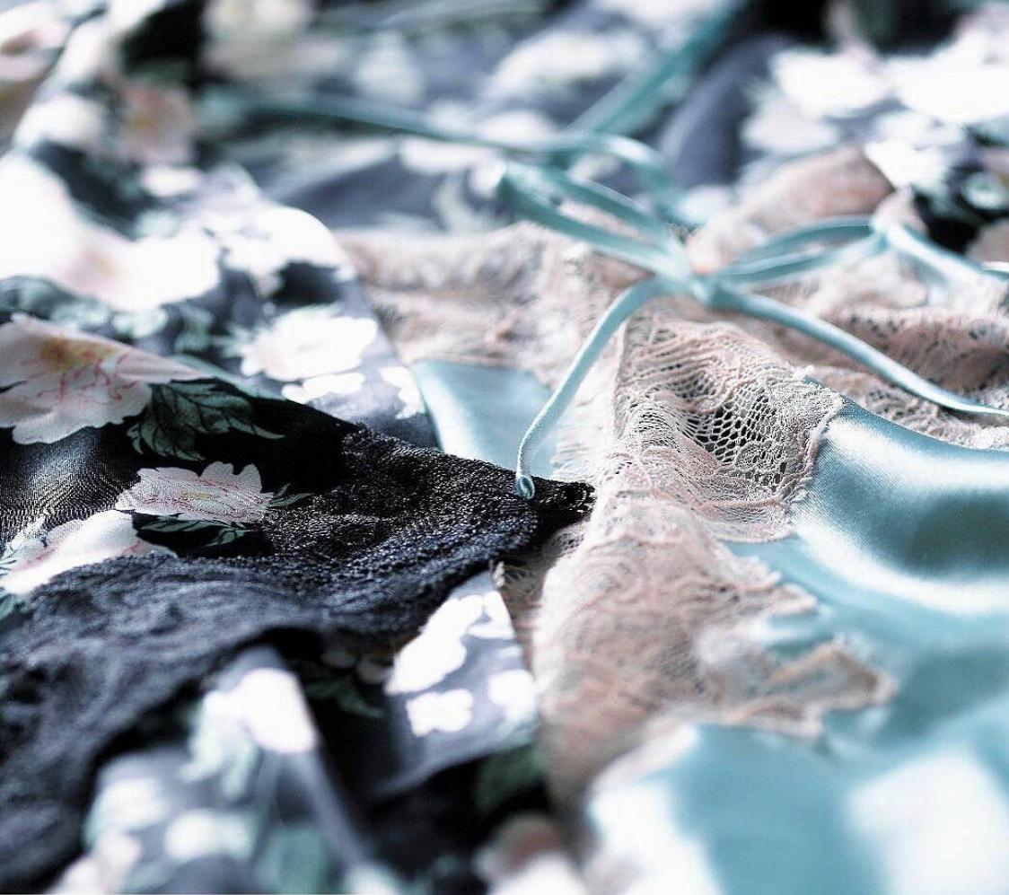 BOUXAVENUEKSA's tweet photo. بوافنيو تهتم  بحياكة التصاميم المفضلة لديكم 

بوافنيو 

#girls #new #offer #sale #style #bouxavenue
#ملابس_بنات #ملابس_الشتاء #ازياء_شتوية #اناقة_الشتاء #تنسيقات_جامعة #بوافنيو #ملابس_جامعة #مناسبات #عروض #تخفيضات #تخفيضات_ملابس #ملابس_بنات https://t.co/XJxjdD9hU9