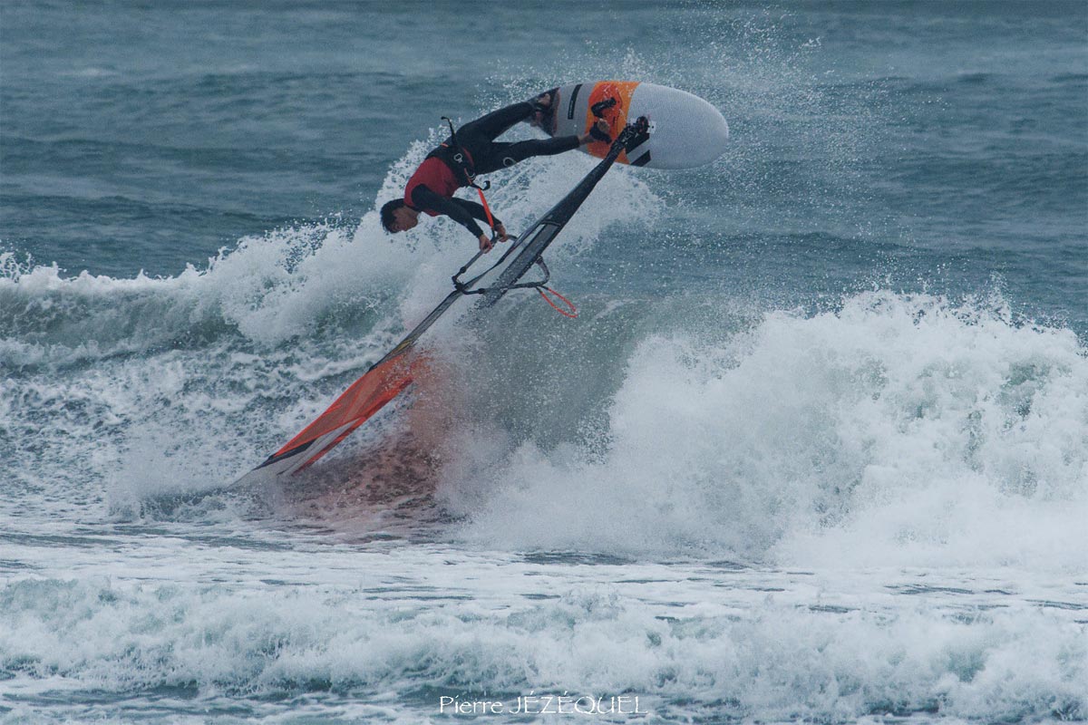 WJTweets's tweet photo. 3 questions à Baptiste Cloarec - https://t.co/tCJk9H3uJ2
#windsurf #windsurfing #BaptisteCloarec #WaveGames #SooruzWindsurfContest #Windsurfjournal
Plus d'infos sur https://t.co/CzckfM7zYj https://t.co/lHdxeUaDg7