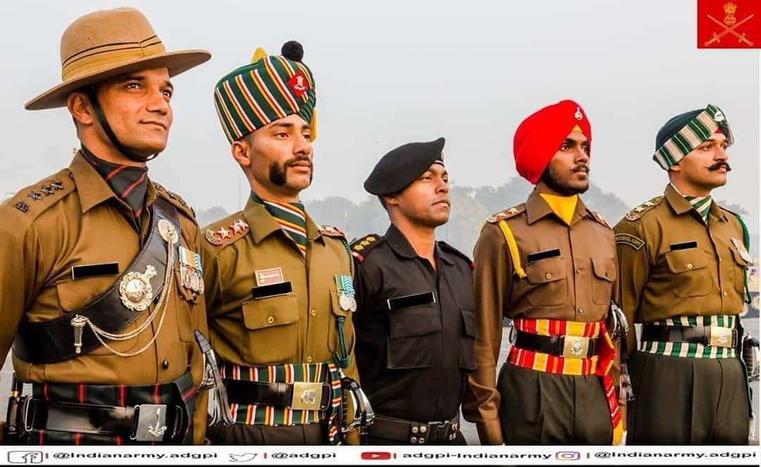 AshokJadhavar1's tweet photo. #CHALORAJGHAT All medical fit Candatetes ko joyning do pmo is bar @PMOIndia @Ranbir_Crpf @rajnathsingh @AmitShah @HMOIndia @abpnewshindi @ZeeNews @ndtvindia @PTI_News @Ranbir_Crpf https://t.co/uRB79BeWgB