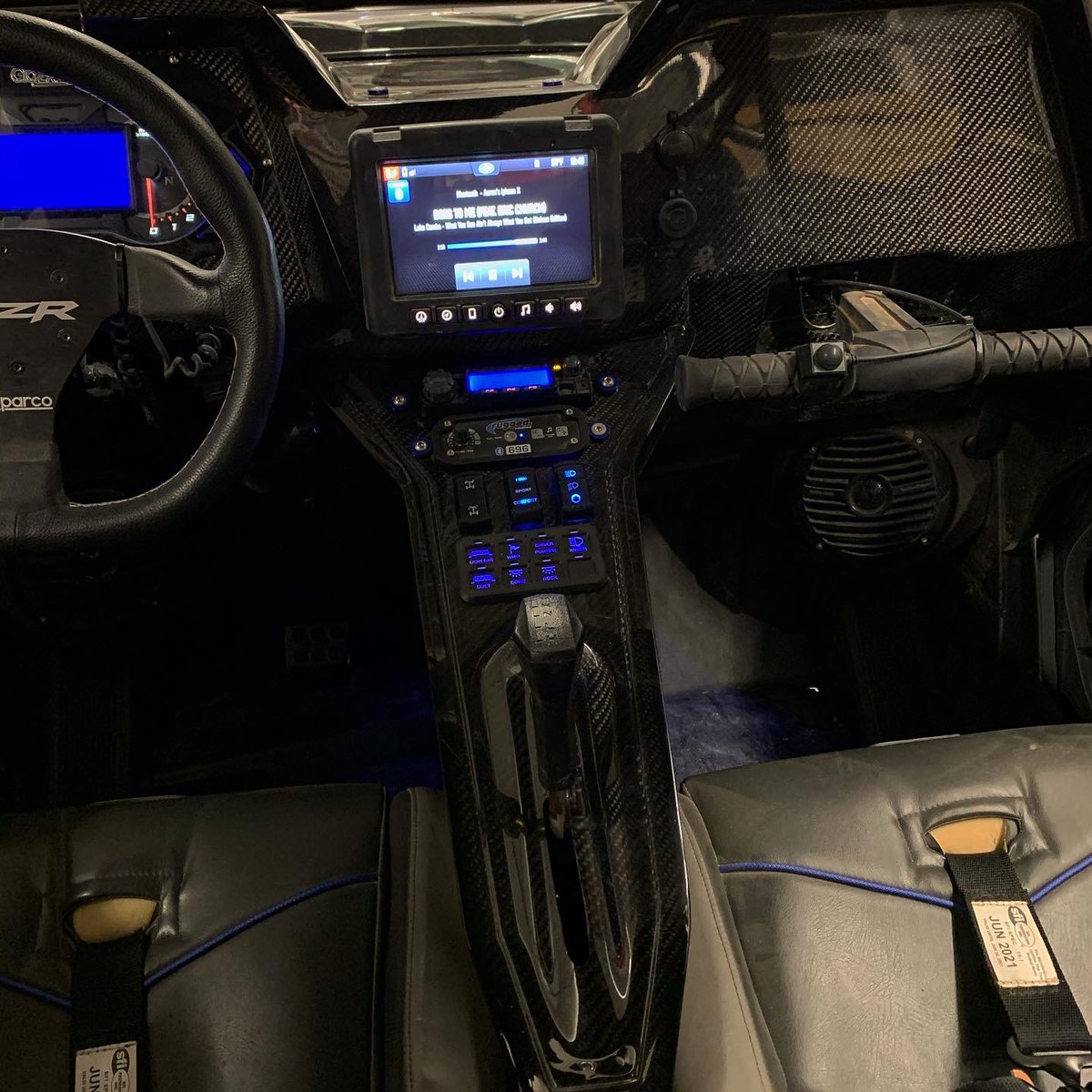 Aaron__127's tweet photo. Finally got the new interior of the rzr all dialed in. Pretty pumped on how it all came out👌🏻 https://t.co/qdtPjD74qx