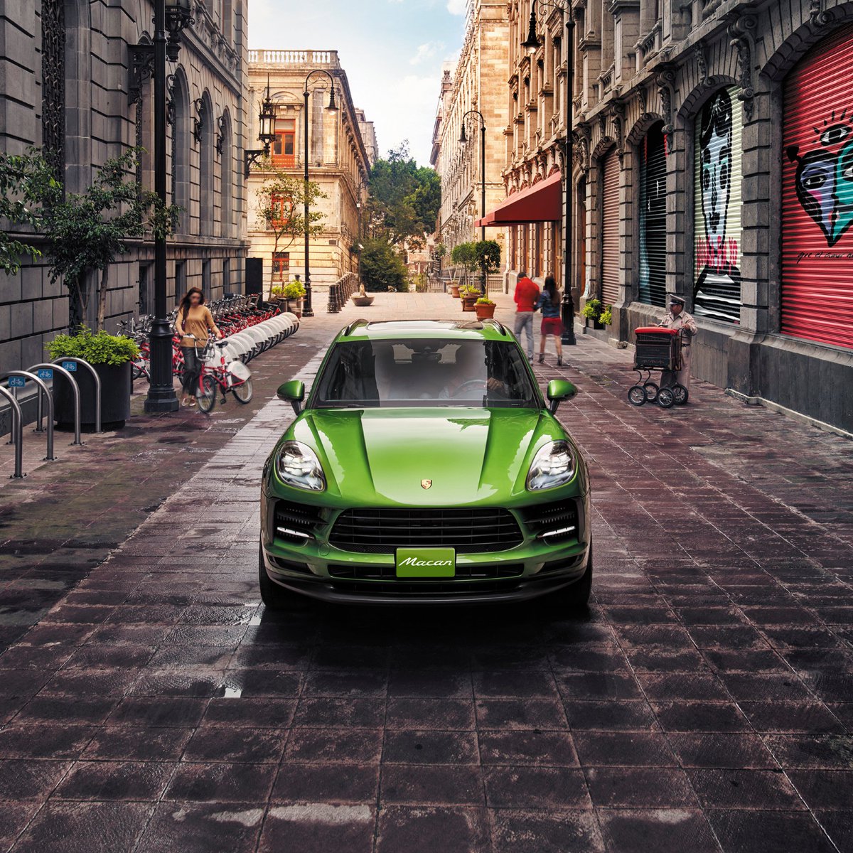 DriveMx1's tweet photo. Ya está disponible en México la versión de entrada del #PorscheMacan.
Motor de cuatro cilindros turbo de 1,984 c.c. transmisión PDK de siete marchas y tracción integral que entrega 248 hp, precio inicial $998,0000 MXP.
#DriveMX #Porsche #Macan https://t.co/VCn3Ozb5q1