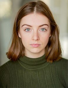 21CenturyActors's tweet image. Good luck to @Anna_blackburn who is starting her first professional acting job today after finishing her training at @FourthMonkeyTC last week! We’re very proud of this busy bee!