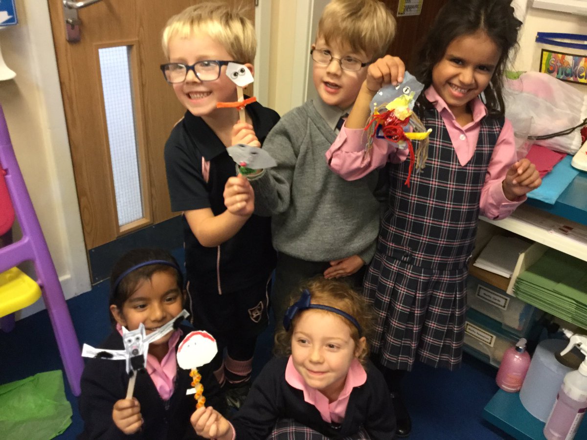 Year 1 used their own ides to make some amazing puppets in DT! 🤗#creativityatitsbest