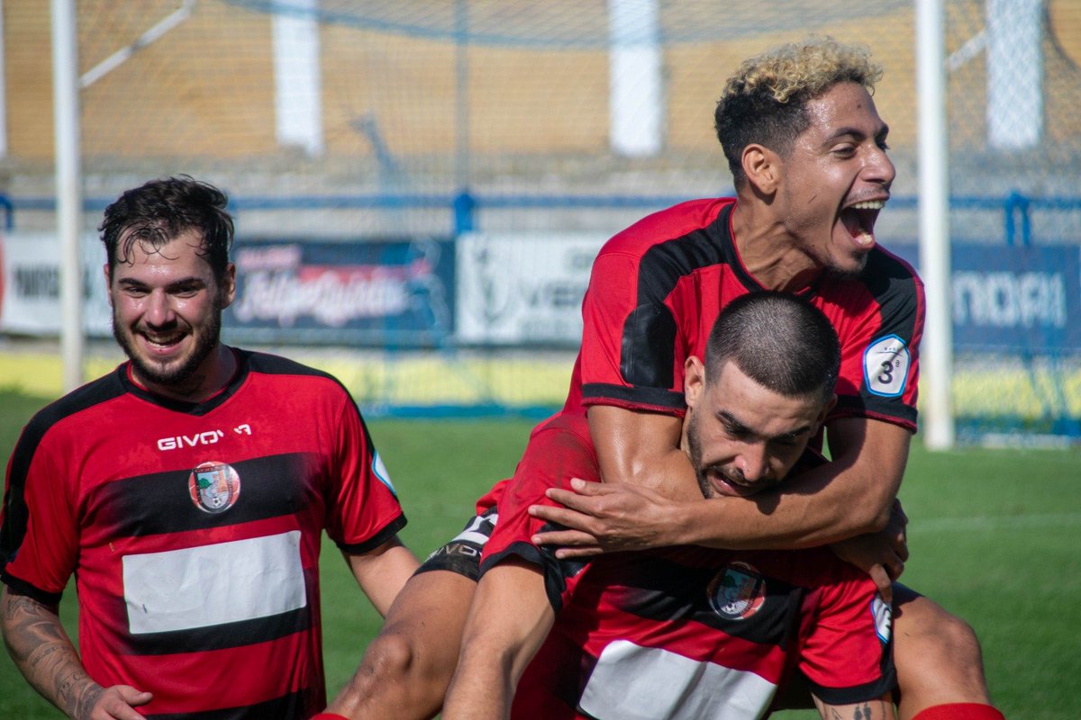 Buenos días afición, a por el lunes con la alegría de Leomar y Dani Muñoz. A pensar en el <a href="/UTRERACD/">C.D. Utrera</a>