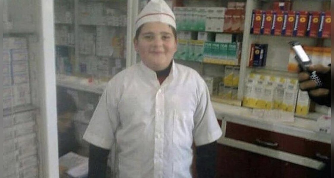 2009 senesinde eczanede çalışıyordum teftiş var dediklerinde eczacı önlüğü bulamayınca karşı dükkandan dönerci kıyafeti giymiştim