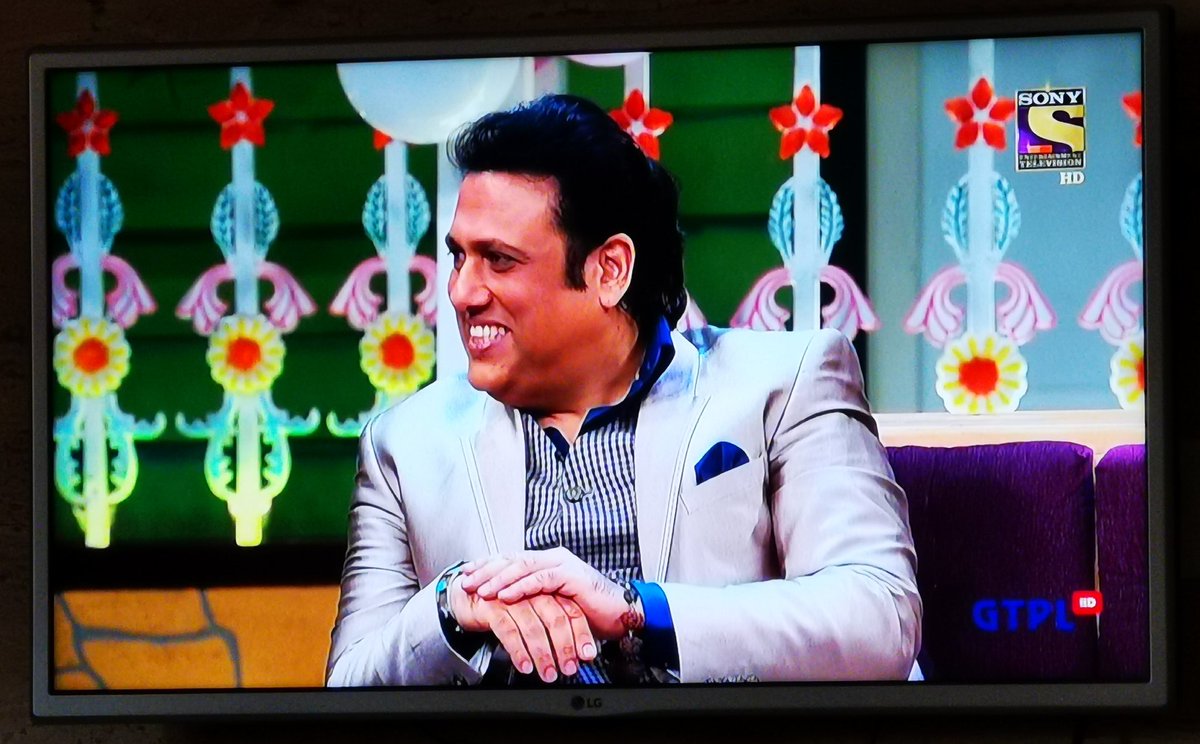 meetesh_patel's tweet photo. Watching repeat telecast of #TheKapilSharmaShow..... & The Guest is @govindaahuja21..... What an unbelievable Multi talented Powerhouse He is..... More Respect for him..... #Govinda #HeroNumber1
@KapilSharmaK9 https://t.co/aL2oRisgyi