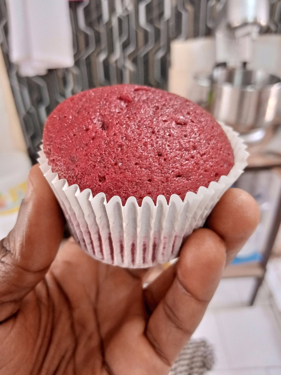 SirKayKitchen's tweet photo. Good morning cupcakes 🧁
May your Monday be this beautiful and tasteful, I love you all🤗🤗🤗

Stay your favorite Kaduna cake plug
#kdbaker #kadunacakes #cakesinkaduna #cakesinkd #kaduna #kadunatwitter 
@cuppymusic https://t.co/ikStk1AbcW