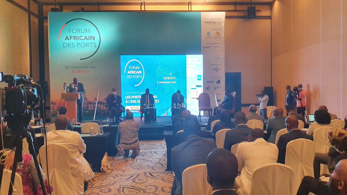 LiveDjib's tweet photo. #instantane 

En Direct du Djibouti Palace Kempinski qui accueille aujourd'hui en son sein le #ForumAfricainDesPorts sous le haut patronage du P.M @A_Kamil_Mohamed

@dpfza 
@omar_hadi 
@A_Kamil_Mohamed https://t.co/g1pJZX3mgO