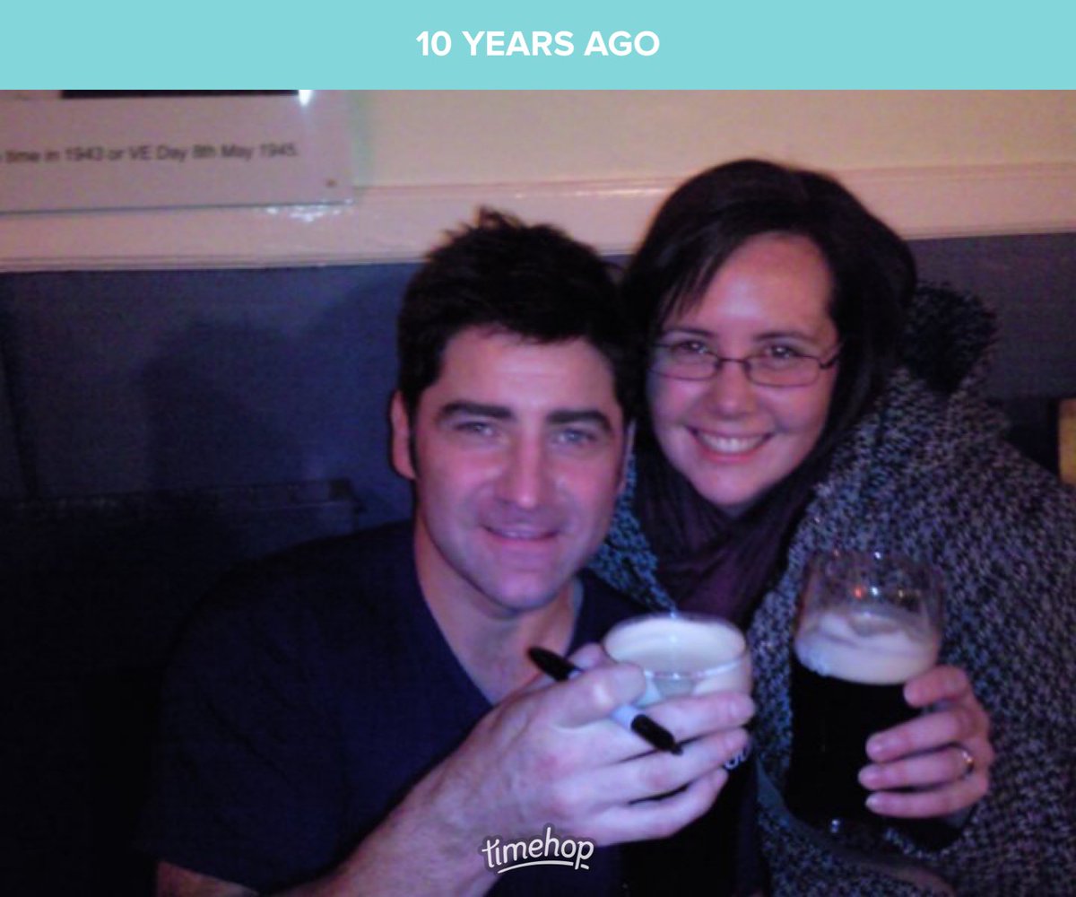 Wow, ⁦<a href="/Joannekimpton/">Jo Beaven 🦙#pusb</a>⁩ it’s 10 years since we bought the fabulous ⁦<a href="/KennedySinger/">Dr BRIAN KENNEDY</a>⁩ a pint of the black stuff⁩ after his gig at ⁦<a href="/bandonthewall/">Band on the Wall</a>⁩ !