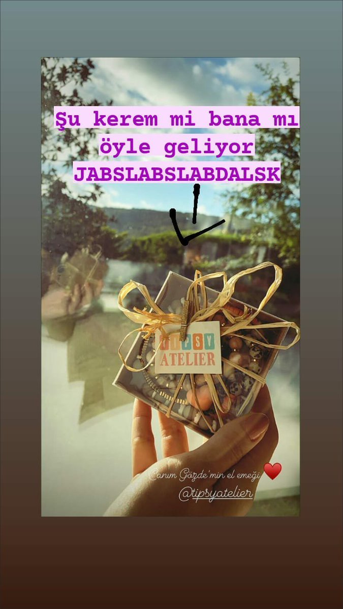 badgirllblue's tweet photo. Valla Kerem o koltukta oturuyor jasbaajshaksjw @KeremBursin @HandeErcel #handemiyy #thebursin #sençalkapımı https://t.co/FSFqBvgUs6