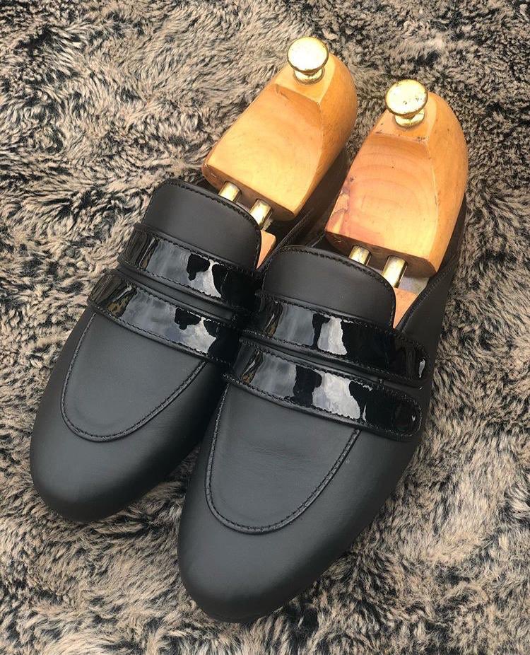 leathercraft_ng's tweet photo. Price - N8,000
#shoes #shoesforsale #shoesaddict #shoeslover #shoes👟 #shoestyle #shoesshoesshoes #shoeslovers #shoesph #shoestagram #shoesoftheday #shoesfashion #shoesaddicted #shoesday #collection #collections #collection_bw #newcollection #collection2019 #StyleLikeNoOther https://t.co/azJrX4GPuP