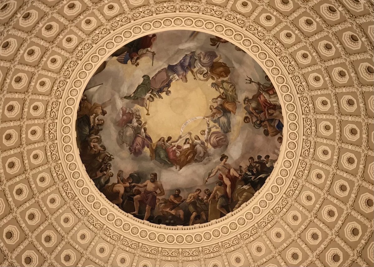 britishmurals's tweet photo. ‘The Apotheosis of Washington’ by Greek-Italian artist Constantino Brumidi (1865), presides over the dome of the US Capitol, Washington DC. 
E Pluribus Unum: Out of Many, One #MuralsMonday https://t.co/5cClLO9Eky