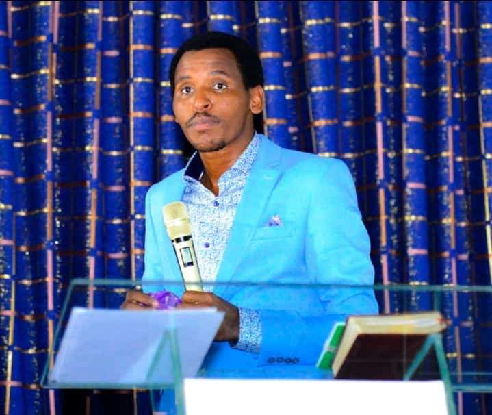 PLosojo's tweet photo. Three things will differentiate you with others. 

1.DIVINE FAVOUR.
2.GRACE OF ALL TIME.
3.DIVINE ANOINTING. 

RECEIVE https://t.co/9Og1F7T4X1