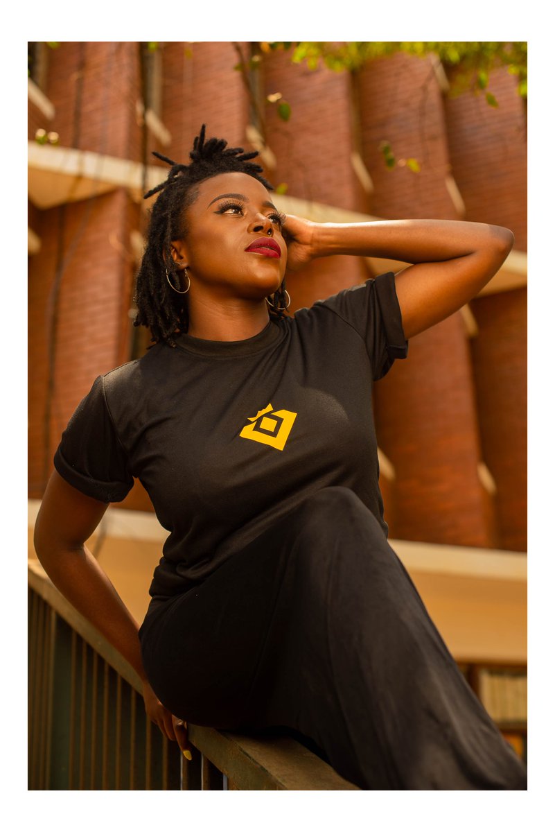Kimofdiamonds's tweet photo. Diamond Base! π
You can pre-order your Diamond Base tees by dropping us a DM
@Kris_Base
@Kimofdiamonds
K10,000 only
#merch #malawi #diamondbase #IvyParkXAdidas https://t.co/dIWFEAHExv