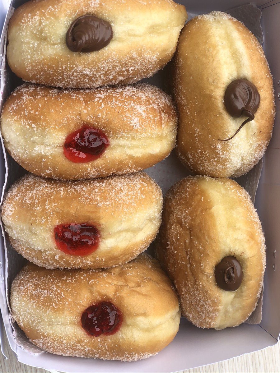 CAKES IN LAGOS tweet media