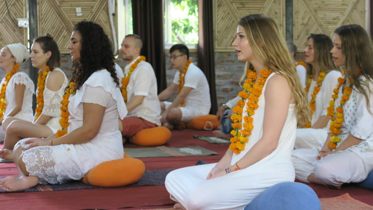 RishikeshClub's tweet photo. The study of asana is not about mastering posture. It’s about using posture to understand and transform yourself.
#yoga #yogalife #yogateacher #yogalife https://t.co/HRntmhji2L