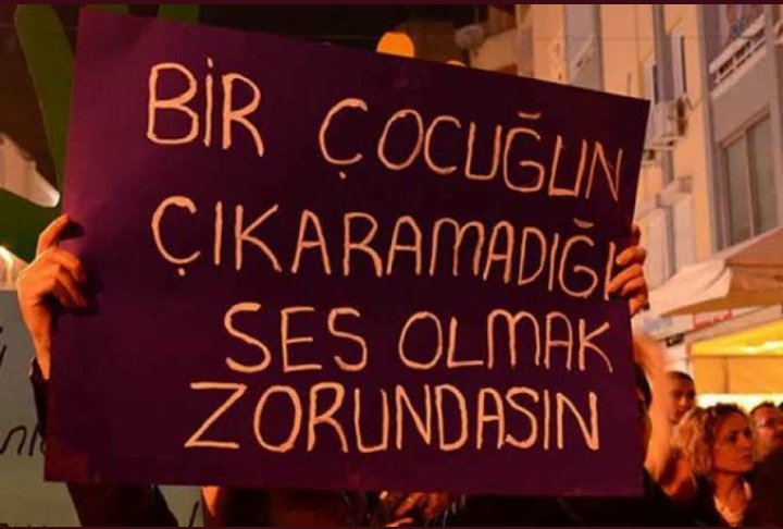 Herkes baba olmamalı.. 
Yıllarca 3 kızına şiddet uygulayıp, tecavüz eden sapık bir babayı, hakim nasıl tutuksuz yargılar? Nerde adalet? Geleceğimiz olan çocukların geleceğini çalan, yok eden baba müsveddesini serbest bırakan hakim de yargılanmalı. 
#ÜçKardeşAdaletArıyor