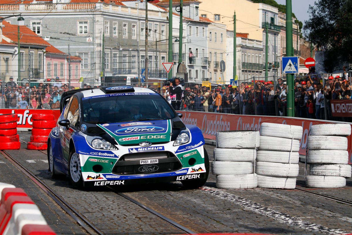WRCgerardquinn's tweet photo. @JariMattiWRC keeping everything on track @rallydeportugal 2012 https://t.co/Zwq46sGjID