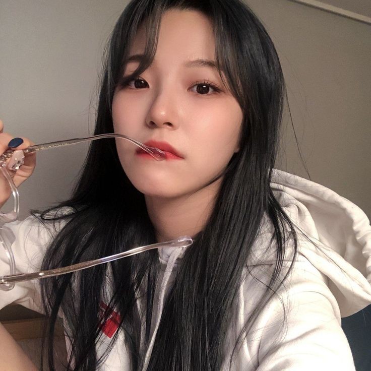 เธอขาอย่ากินแว่นใจเย็นก่อน😭