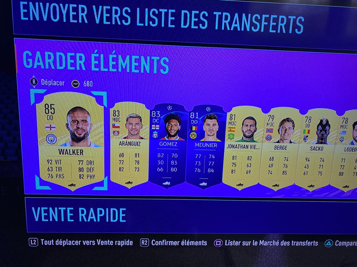 kass6's tweet photo. @EA_FIFA_France Walker + Gomez pour une fois que je suis récompensé !!! https://t.co/PgZXm5Aw4h