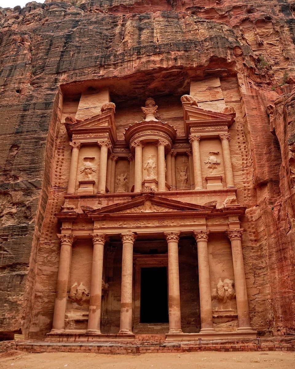 OlaAlmasri's tweet photo. When @JoeBiden the elected president visited our beautiful great & #ancient city #petra in #Jordan #visitjordan #welcometojordan #tourism @VisitJordan @nalfayez #usa #tour https://t.co/5km5v5r6i7