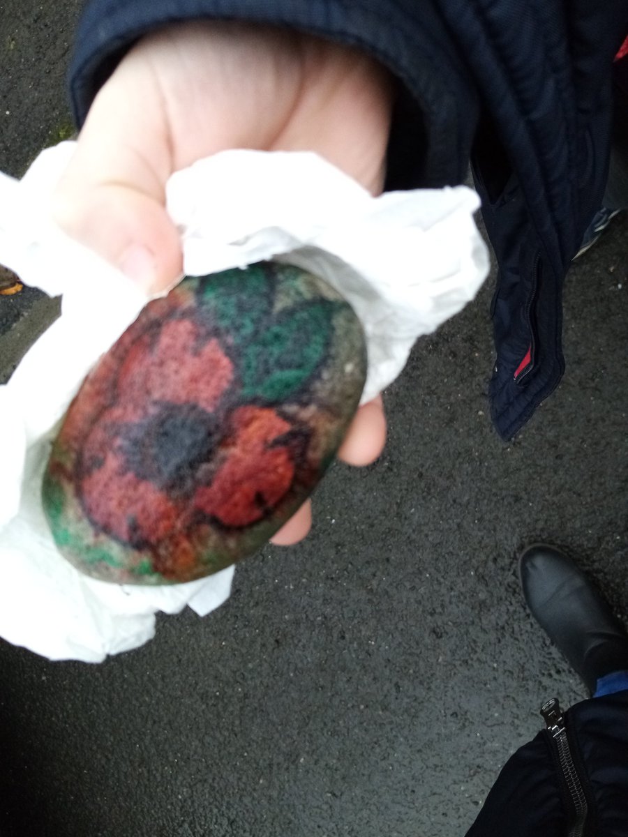 LouiseK26792983's tweet photo. On our walk to school this morning we took a detour as Brad wanted to hide his poppies stone #poppies #findastone @AnnfieldPlainIn https://t.co/af1KuII5D1