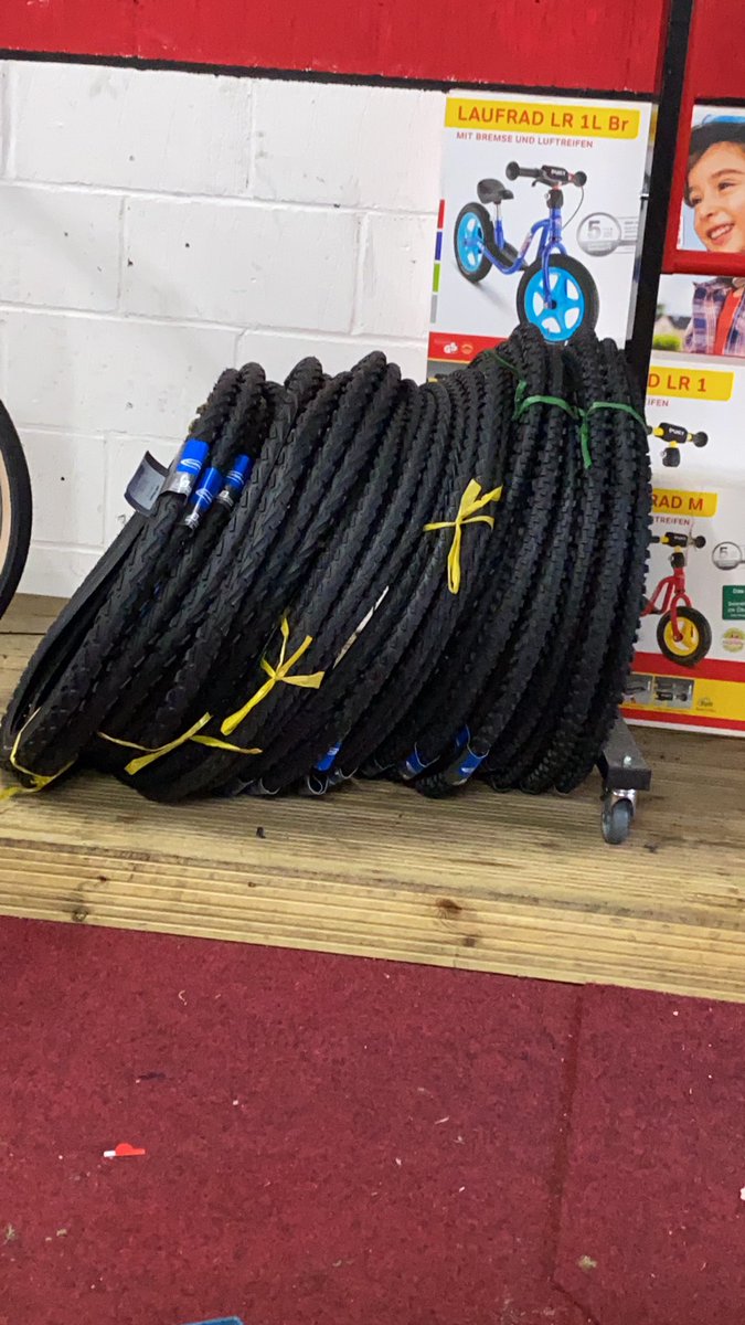 Big delivery of tyres, ideal for the winter commutes.