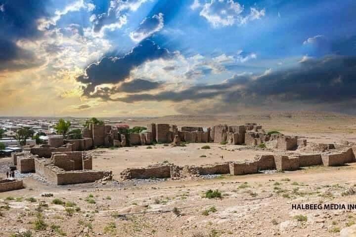 SuhaibSaharded's tweet photo. Taleh is a historical town in the eastern Sool region of Somalia. It served as the headquarters of the pre-independence Dervish State. The town is sometimes referred to as the Sayyid's or mullah capital referring to the founder of the Dervish state Mohammed Abdullah Hassan. https://t.co/rFFQ1I6lyS