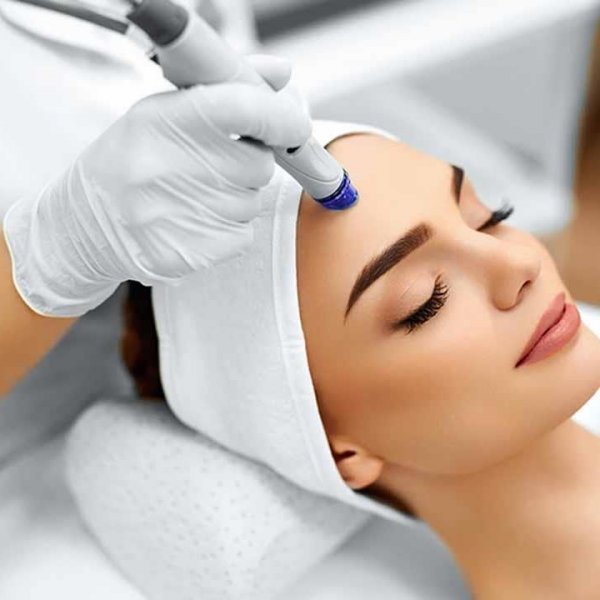 صباح الخير ✨
بمناسبة الشتاء وصل قررنا نعمل سحب على جلسة فيشيل مدفوعة التكاليف 🥳
السحب من الرتويتات للتويتة دي 😉
الشروط: 
فولو للحساب + رتويت و بالتوفيق للكل 💓