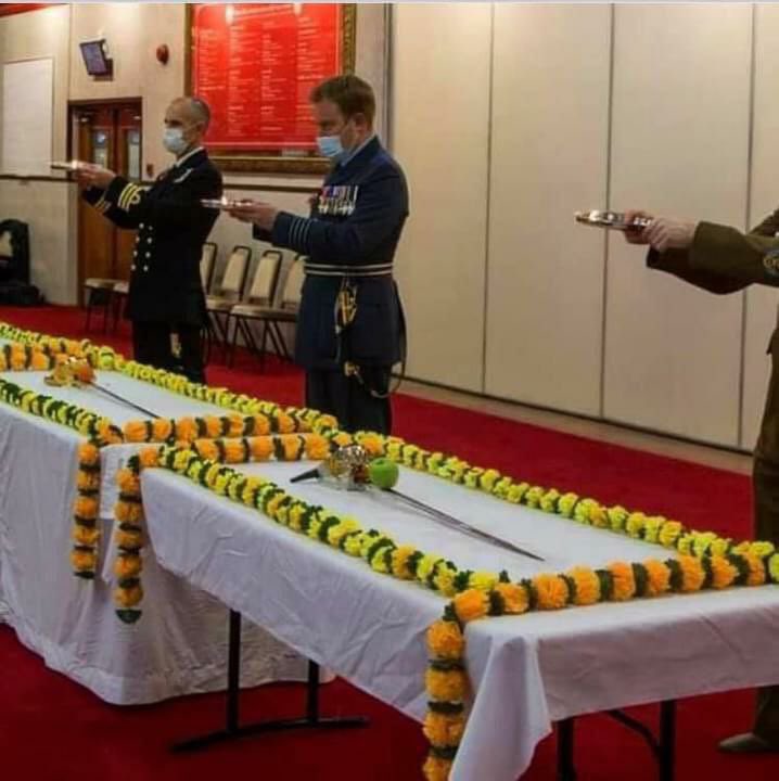 Estrugeon's tweet photo. British Army performs Ayudh Pooja. 

Beauty of Hindu!sm on display. https://t.co/ObJmxoJOFG