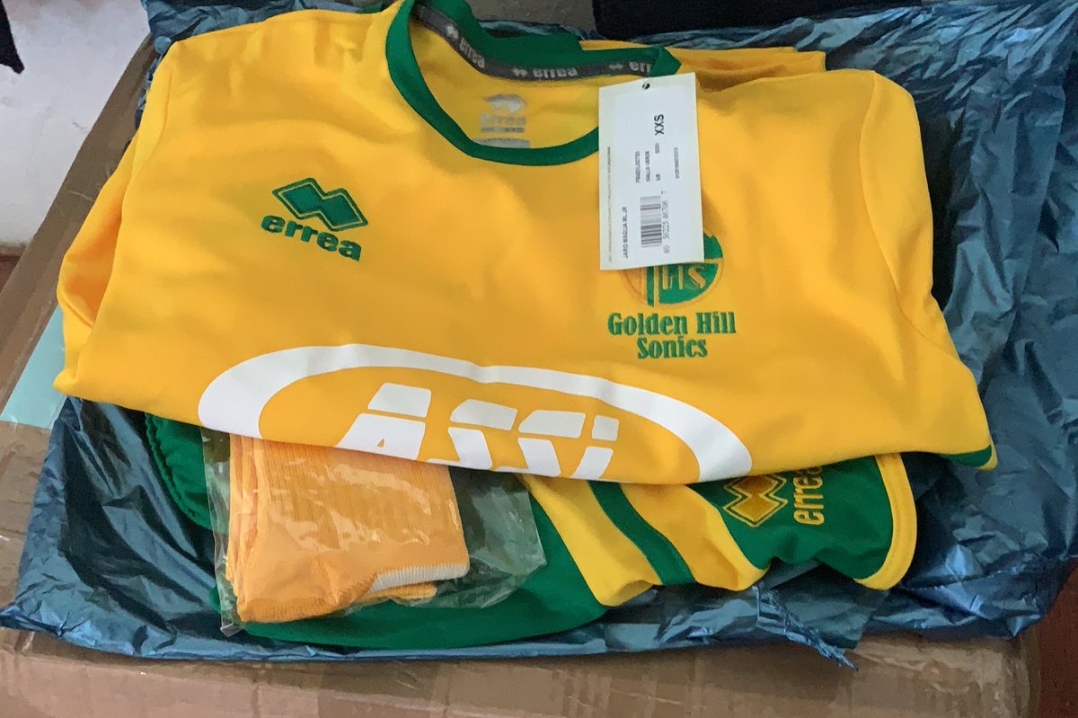TeamTekUK's tweet photo. @CurtisSports delivering the goods one more as a couple more @GHSonics kits make their way to some very lucky players 💥 https://t.co/OekdoVivfQ