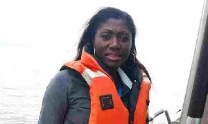 mbeatowe's tweet photo. Nous apprenons à l’instant que Line Renée Batongue, journaliste @CRTV_web est emprisonnée depuis le 6Nov2020 à la gendarmerie de Bertoua pour avoir enquêté sur un sujet à haut risque : la mafia forestière. Nous ne pouvons qu’exiger sa libération inconditionnelle. https://t.co/a22ZLa12GS
