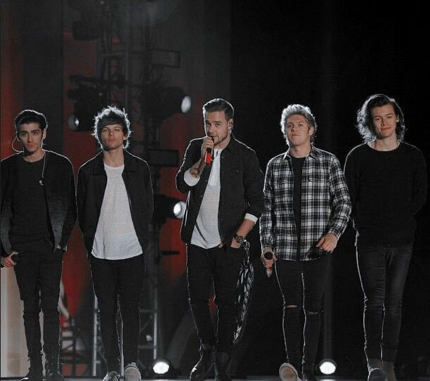 user1236838's tweet photo. 8 anni fa usciva Take me home... sono è cresciuti così in fretta 🥺❤️ #takemehome #8yearofonedirection #8yearoftakemehome https://t.co/SZbTXqtw5N