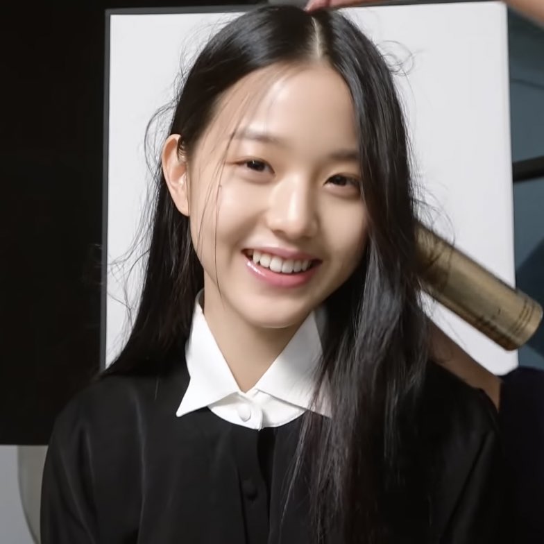 wonyoung pics tweet media