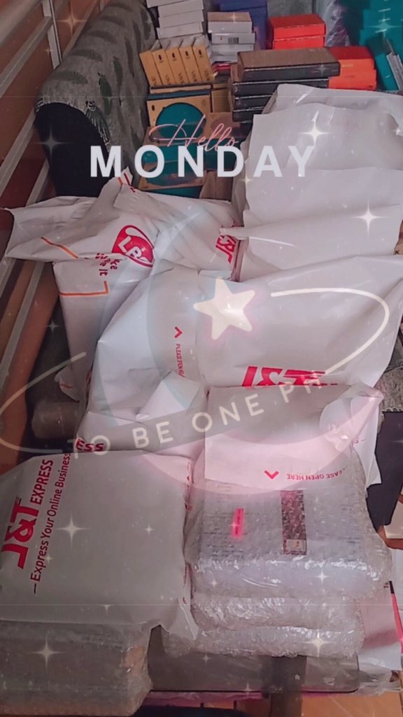 TBOPH_Updates's tweet photo. [ #TBOPHUpdates ] 

‼️ SHIPPING ‼️

LBC - some are shipped last saturday

JRS/J&amp;T - some will ship tomorrow

More orders will be shipped this week! Please have some patience. Check masterlist to see the status of your order.

Thank you! ❤️ https://t.co/Obonp7YKBO
