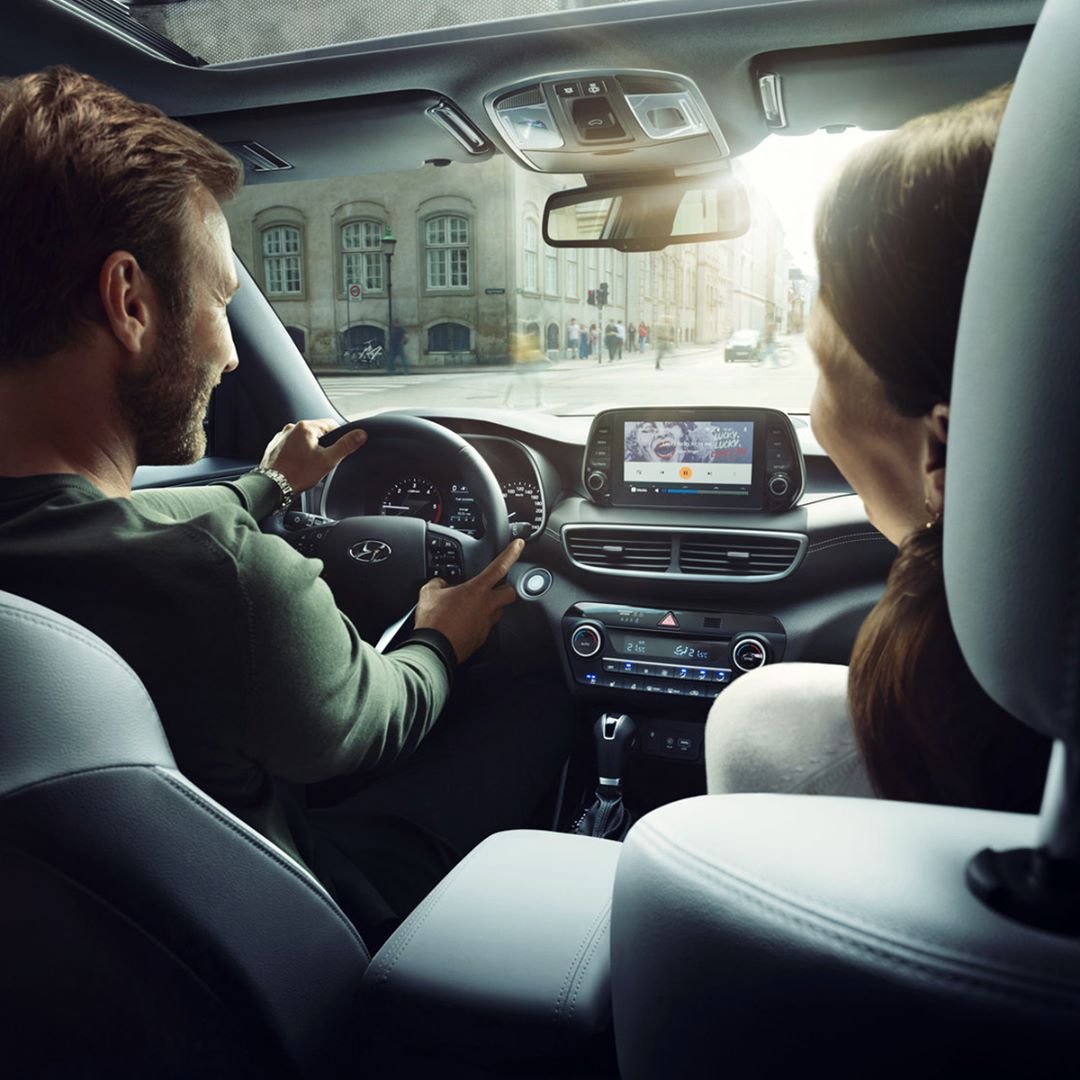 ZonautoSur's tweet photo. ¡Comienza la semana! ¿Eres más de rock o de pop? ¿Cuál es esa canción que pones en tu #Hyundai y siempre te anima los lunes? 🎶

#drive #design #instacar #carstagram https://t.co/d0nZOXSQAu