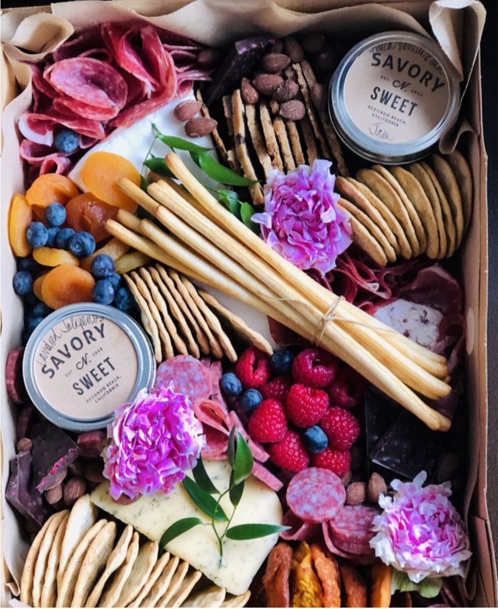 ThandoWinery's tweet photo. Remember the competition closes on the 15th November 2020. The winner will be announced on the same day. https://t.co/JlmkJbtHvo